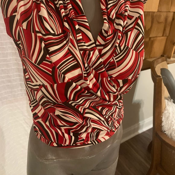 New York and Co size 6 faux wrap top - Picture 2 of 10